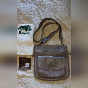Roots Side Saddle Princeton bag